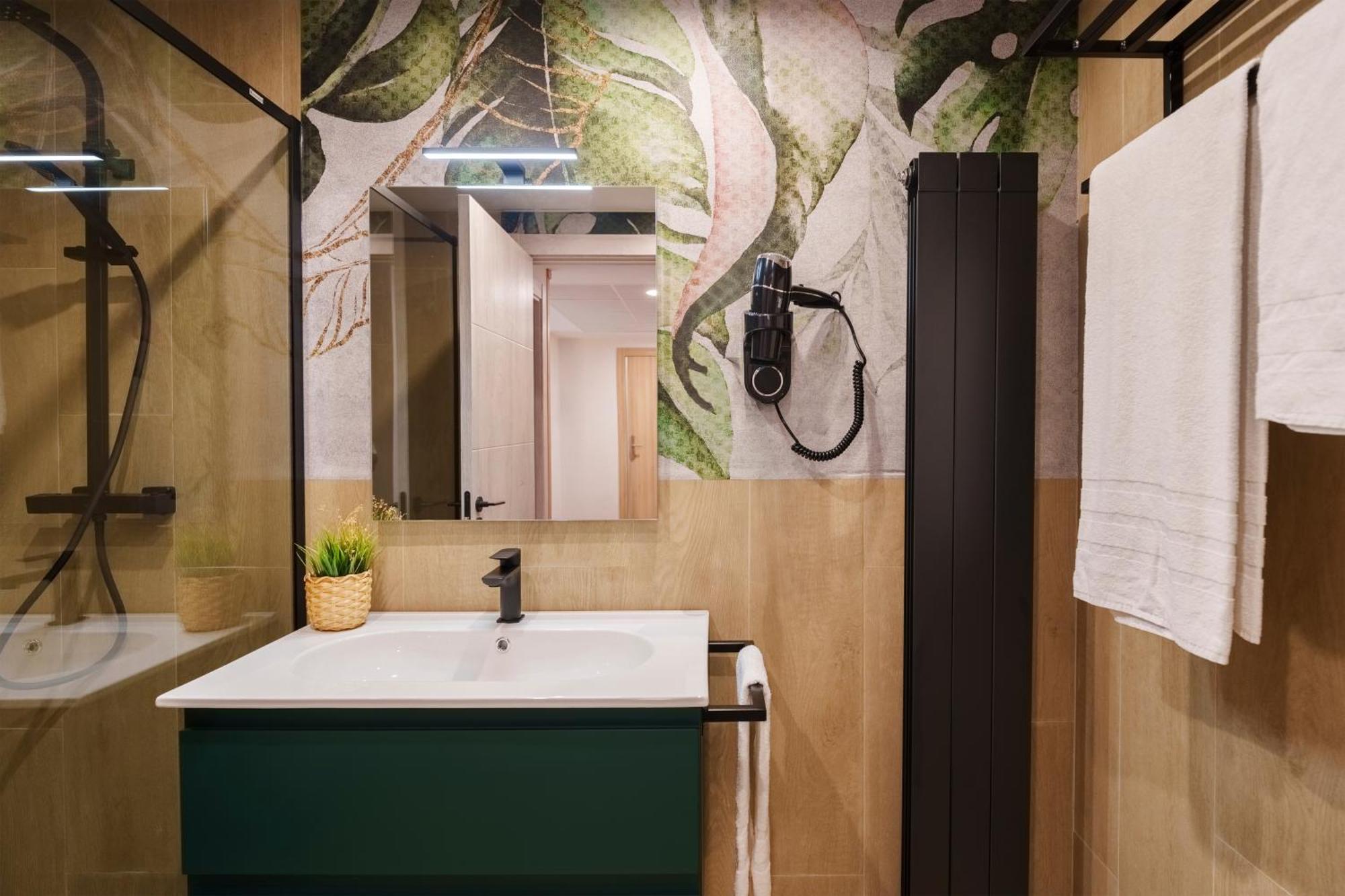 Spirit Apartamentos Atxuri Bilbao Bagian luar foto