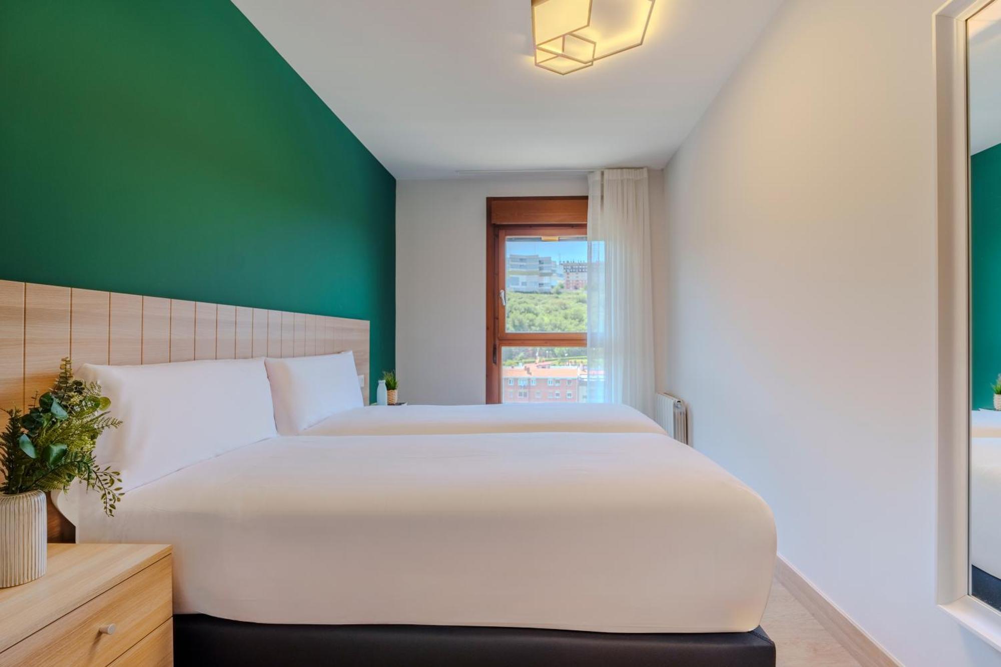 Spirit Apartamentos Atxuri Bilbao Bagian luar foto