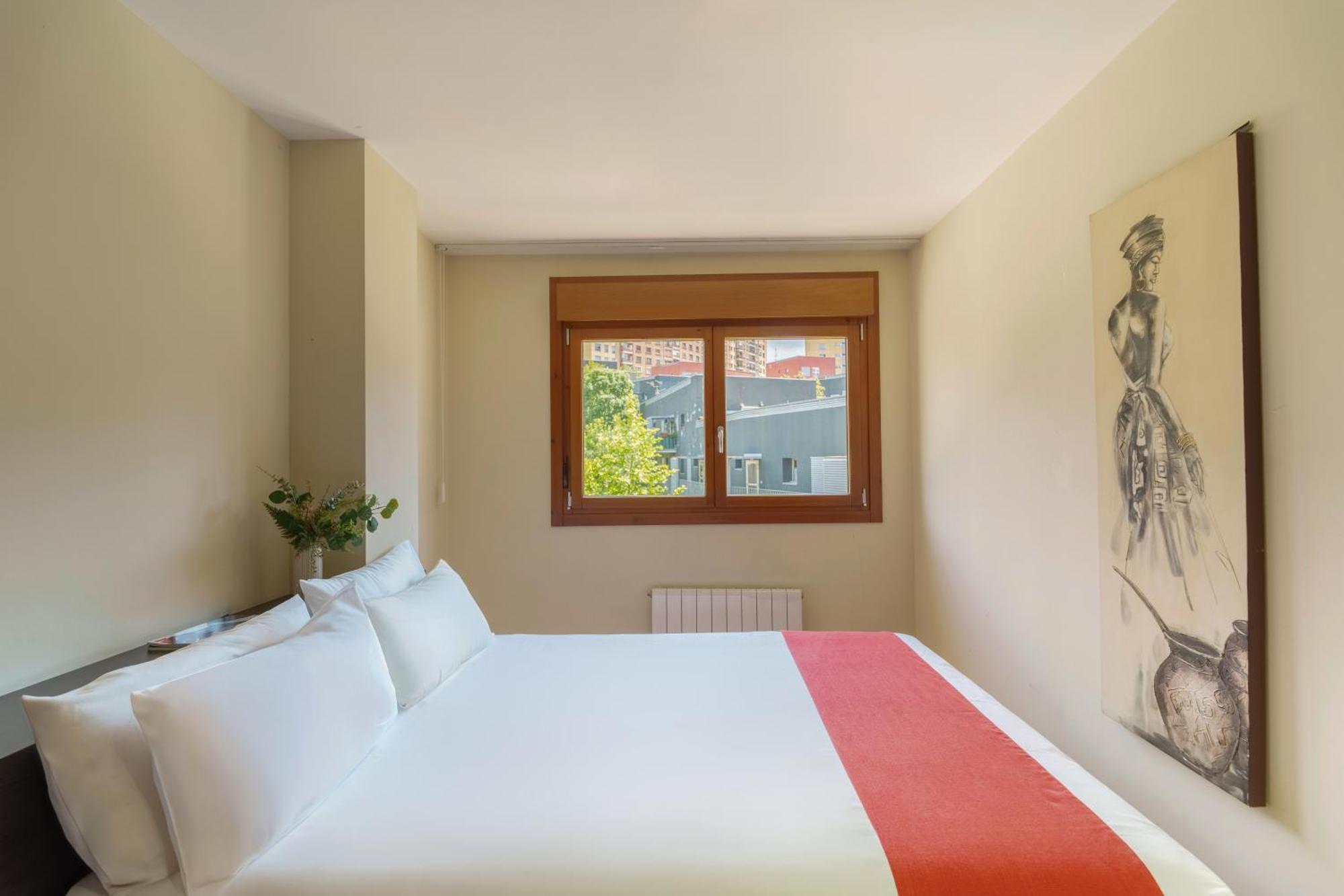 Spirit Apartamentos Atxuri Bilbao Bagian luar foto