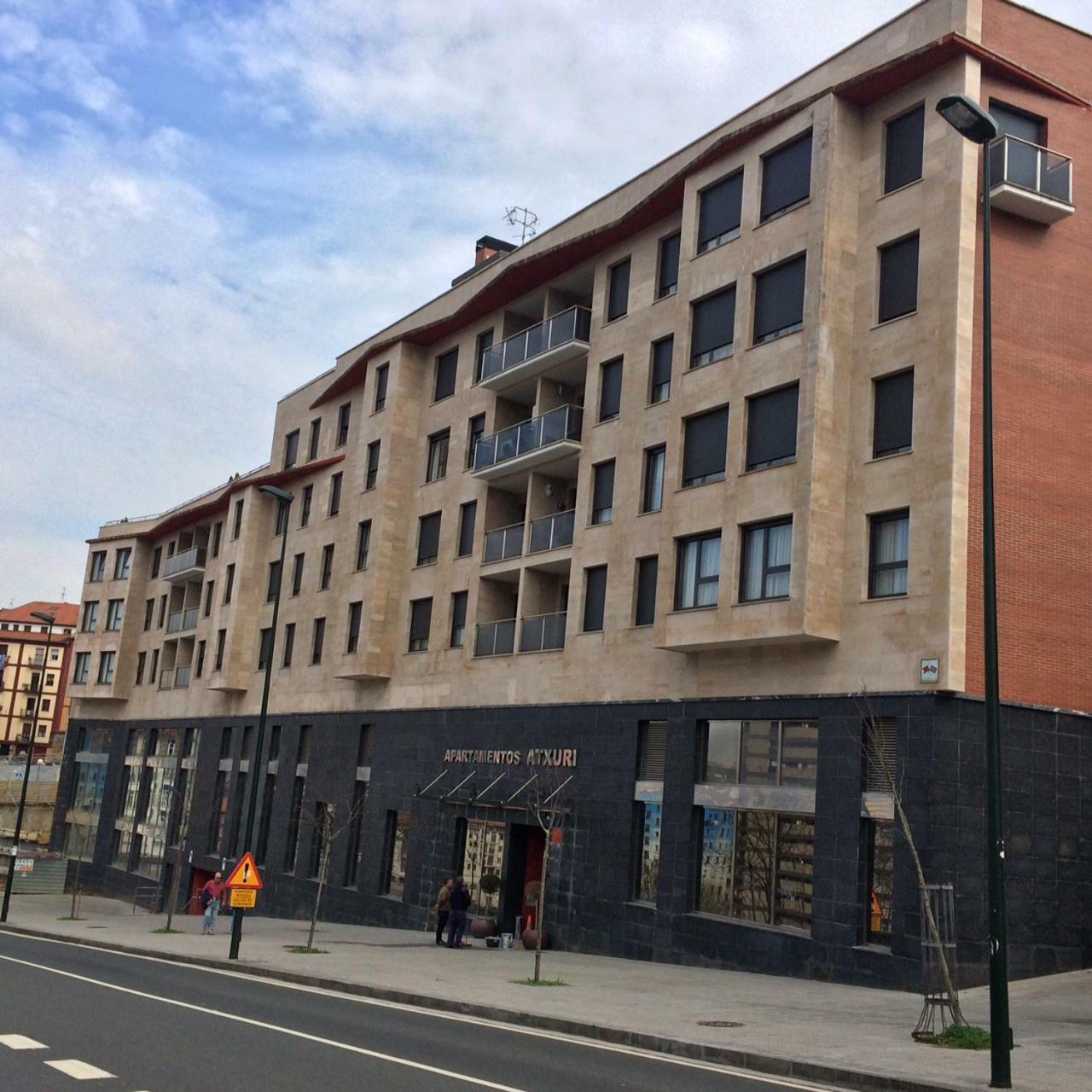 Spirit Apartamentos Atxuri Bilbao Bagian luar foto